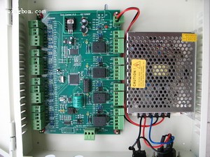 門禁機、門禁控制器